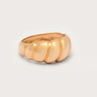 Croissant ring