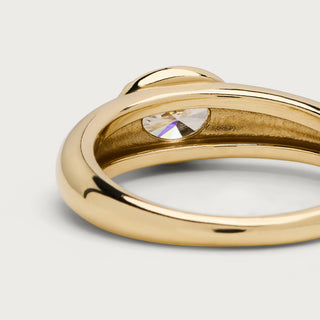 Filippa solitaire ring