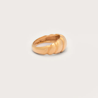 Croissant ring