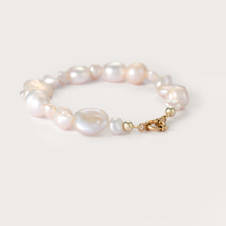 Synergy pearl bracelet