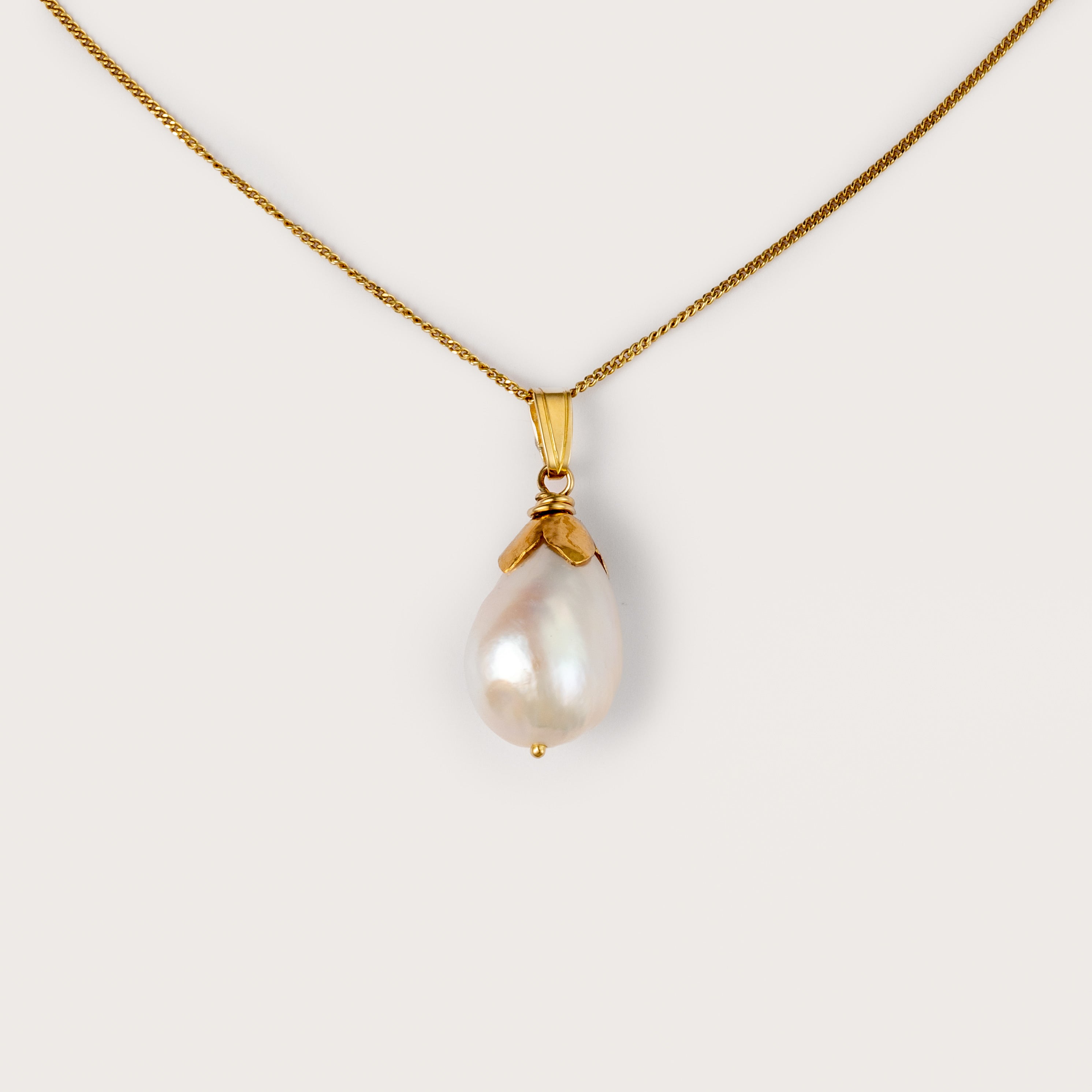 Vintage baroque pearl necklace Charlotte de Koomen Jewelry