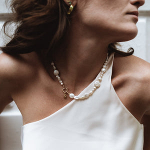 Synergy pearl necklace